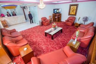 Hotel De Crystal Crown - 5