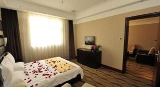 GreenTree Inn Puyang Ruifengyuan Business Hotel - 9