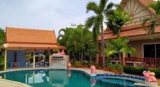 CAPITAL O961 Baan Dow Chompoo Resort - 8