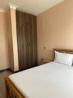 Royal Crest suites - 4