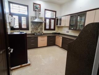 Luxury Modern 6BHK- Posh Locality, Garden, Terrace - 5