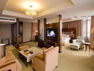 Qingdao Royal Garden Hotel - 3