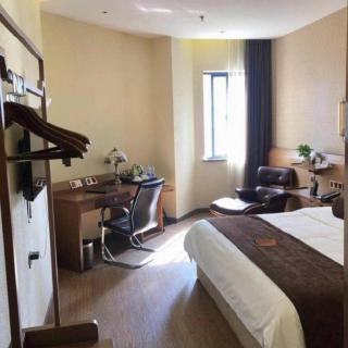 James Joyce Coffetel·Shanghai Jinshan City Beach Bailian Shopping Center - 1