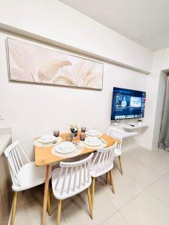 Horizons 101 LiliansCondo - 2