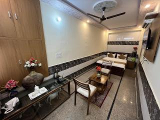 Hotel Srinivas - 1