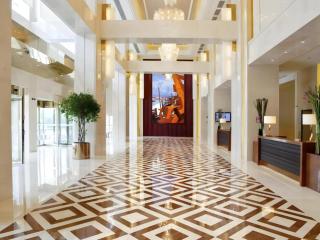 Regal Plaza Hotel & Residence Waigaoqiao - 6