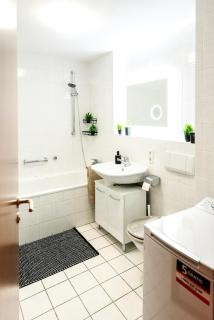 Ferienwohnung mit großem Balkon - ruhig & stadtnah - 7