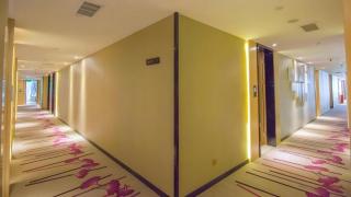 Lavande Hotel Guangzhou Tianhe Sports West Road Subway Station - 4