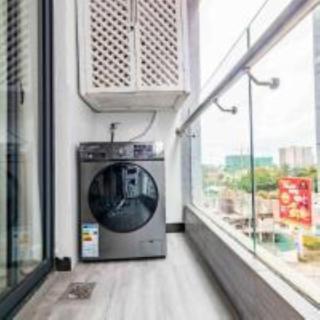 Elegant classy one bedroom apartments with amazing city views, swimming pool ,ample parking space, gym, child playground and scenic city view - 9