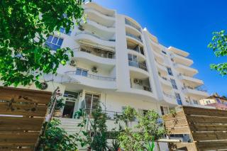 Iris Apartments - 4