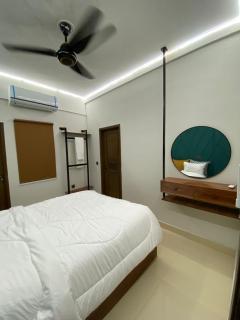 1BR in DHA with AC and Wifi - 7