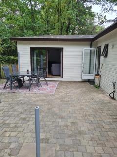 Ruim Chalet op een rustige plek en bij de bossen en dicht bij een meer - 6