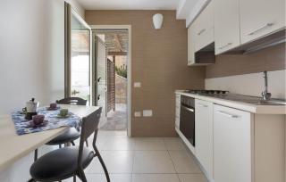2 Bedroom Lovely Apartment In Porto Cesareo - 7
