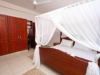 Host and shop homes - 6