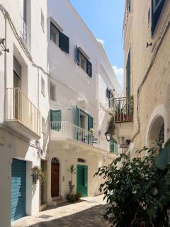 Casa Due Pulcini - 2 Private Suites in 1 Design Townhouse for up to 6 Guests - 5