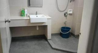 OYO HOME 90769 Flo Inn Homestay Bsi - Kampong Parit - 1