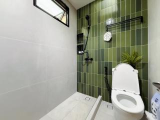 Mid Century Modern Townhouse near jatujak park 3 bed 2 bath with bathtub - 7