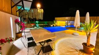 Çayköy 2 bedroom secluded villa with private pool hot tub - 9