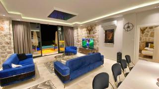 Çayköy 2 bedroom secluded villa with private pool hot tub - 8