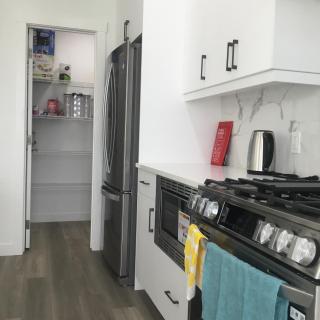 Slice of Heaven! 3 Bdrm Duplex 10 minutes drive to Spruce Meadows, with easy access to Stampede and Banff, CENTRAL AC available Mid Spring 2026! - 8