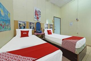 SPOT ON 90625 Super Green Grass Hotel - 4