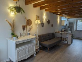 Cozy AM Spa and Cinema - 9