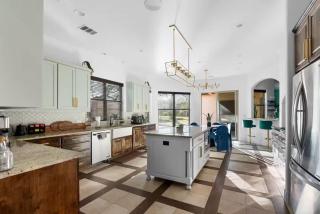 Retreat House - Heated Pool - Pickleball court - 7