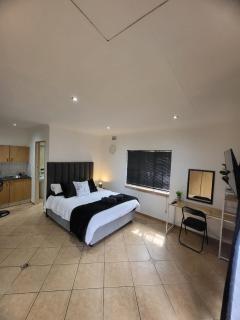 Waverley Pumpkin House Self Catering Unit 1 - 1