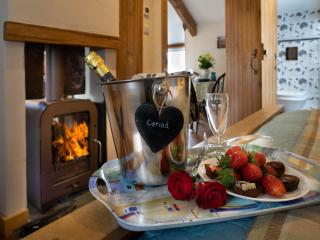 Dolgoy Coach House Loft - 8