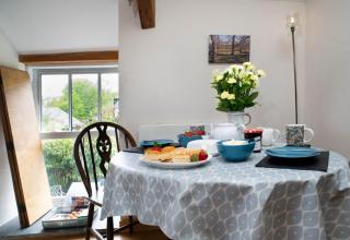 Dolgoy Coach House Loft - 5