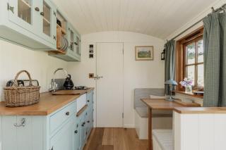 Hurdlemakers Hut - 4