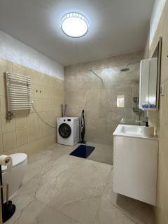 Cozy and Bright Studio Apartment - 3