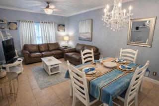 EZ Walk to Beach Modern 2 bedroom Sleeps Many - 7