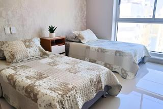 Recién Remodelado | 2 Suites + Vista Espectacular - 8