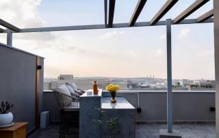 VELORA - Serviced Rooftop Studio With Private Heated Jacuzzi in Sodic Villette New cairo - 8