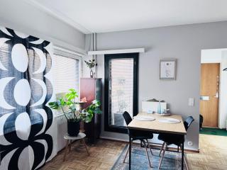 Charming Seaside City Apartment - 5