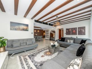 Luxury 3 Bedroom Sub Penthouse - 7