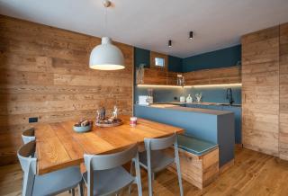 Luxury 9-Bed Apartment Steps from Ski Slopes with Parking & Ski Box - 5