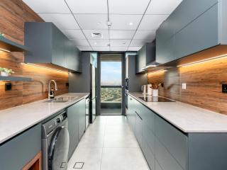 Luxury 3 Bedroom Sub Penthouse - 2