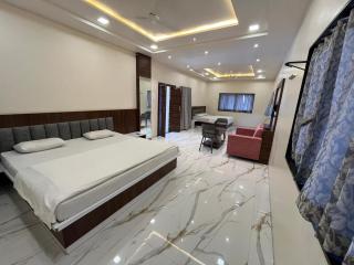 Hotel Keshar Palace Shani Shingnapur - 2