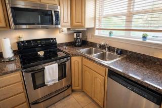 # Pet Friendly # Overlooks Pool Sleeps Tons - 7
