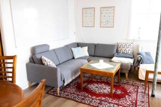 Isansgardur with a Double Room and Shared Bathroom - 2