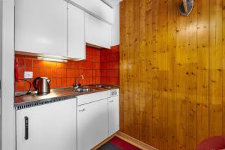 Emeraudes 611 pres de la telecabine a Anzere - 1