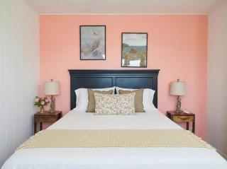 Spacious 1BR Large Kitchen River Walk & Trails - 0