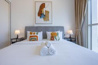 Modern Collection 2BR with Dubai Hills Mall View - 1