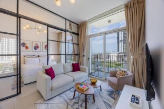 Modern Collection 2BR with Dubai Hills Mall View - 0