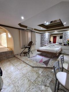 Motel Marajas Mococa - Suíte Hidro Sauna Cadeira Erótica 26 - 0