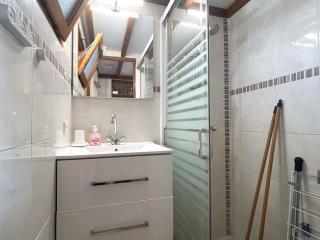 Villa T2 climatisée avec terrasse dans la pinède - FR-1-607-87 - 1