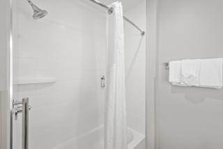 Holiday Inn Express & Suites White Hall by IHG - 6