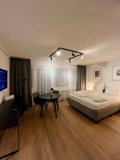 G&P Housing Apartments - Shared Apartment Deluxe Zimmer mit eigenem Badezimmer WC und großer Küche - 2